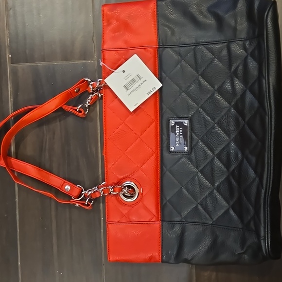 Nine West Quilted Red and Black Tote NWT - Picture 6 of 6
